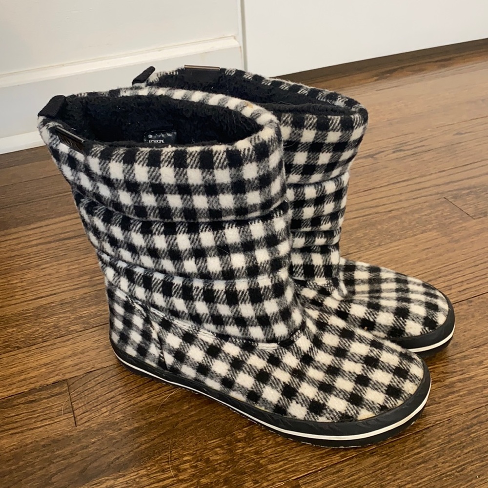 Black and white check boot. Worn twice